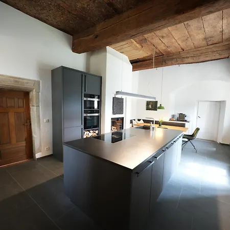 Charmantes Chateau Lichter - Burghaus Villa Liessem