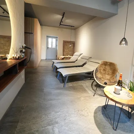 Villa Charmantes Chateau Lichter - Burghaus Liessem