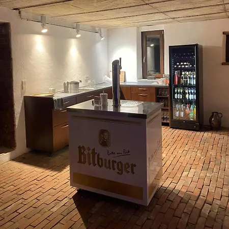 Villa Charmantes Chateau Lichter - Burghaus Liessem