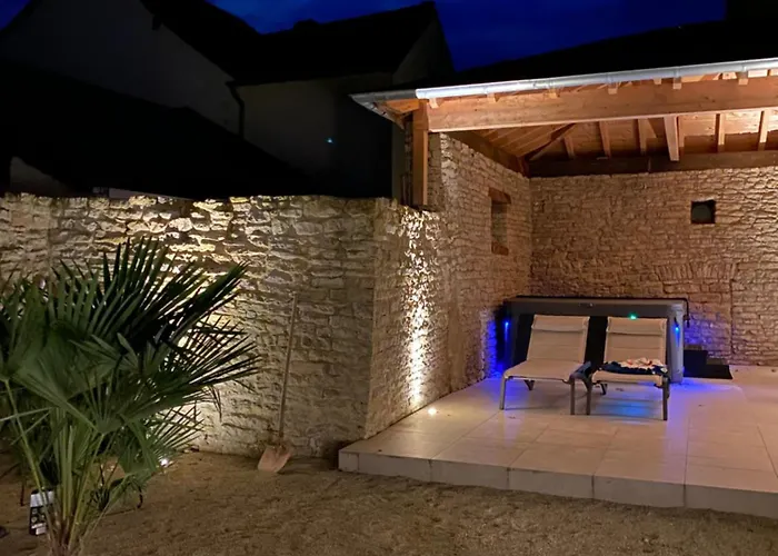 Villa Charmantes Chateau Lichter - Burghaus Liessem