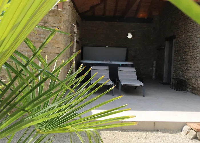 Charmantes Chateau Lichter - Burghaus Villa Liessem