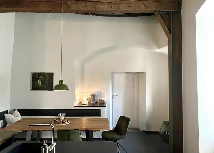 Charmantes Chateau Lichter - Burghaus Liessem